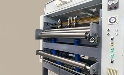 houseng-paper-sheeting-machine-01.jpg